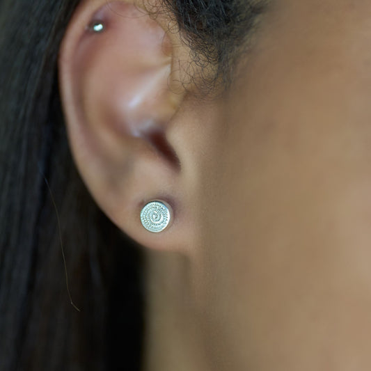 ndoro mini studs